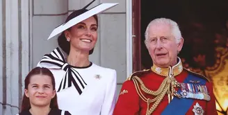 Pada kesempatan Trooping Color, Kate Middleton kenakan dress dominasi hitam dan putih dari desainer ternama Jenny Packham. [Foto: @princeandprincessofwales]