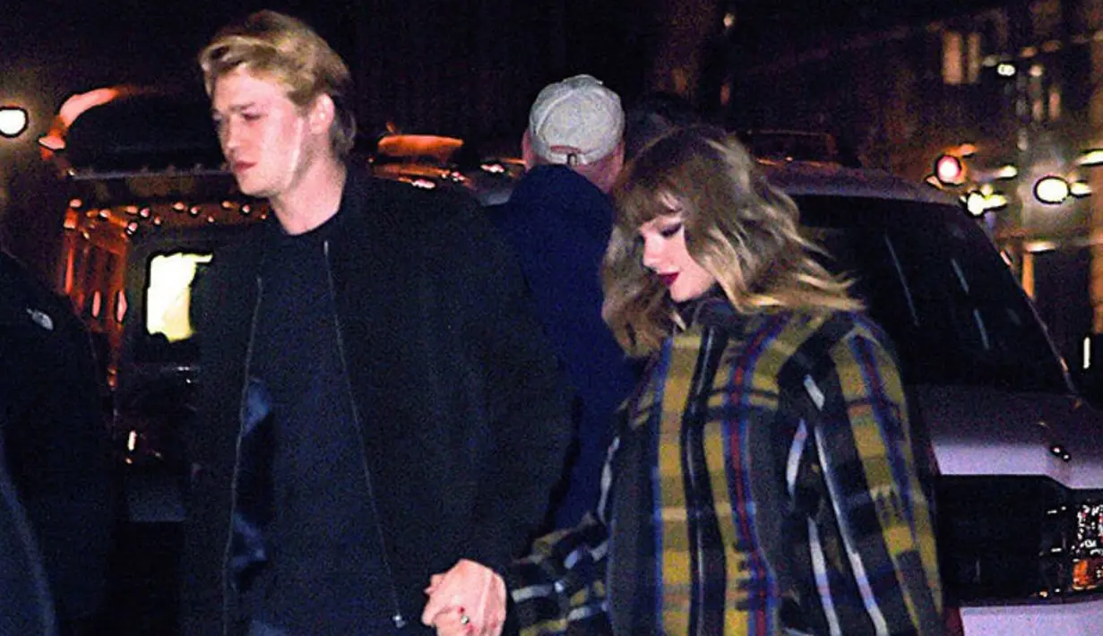 "Taylor sangat percaya bahwa dia adalah jodohnya," ujar Taylor. (TMZ)