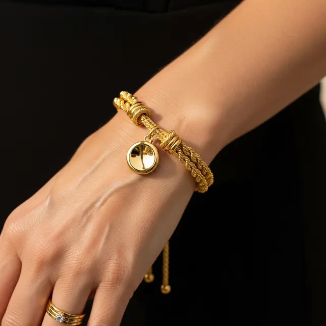 Model Gelang Emas Tali Serut untuk Wanita 50 Tahun ke Atas