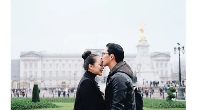 Keliling Eropa, Ini 6 Momen Mesra Babymoon Yuanita Christiani Bareng Suami