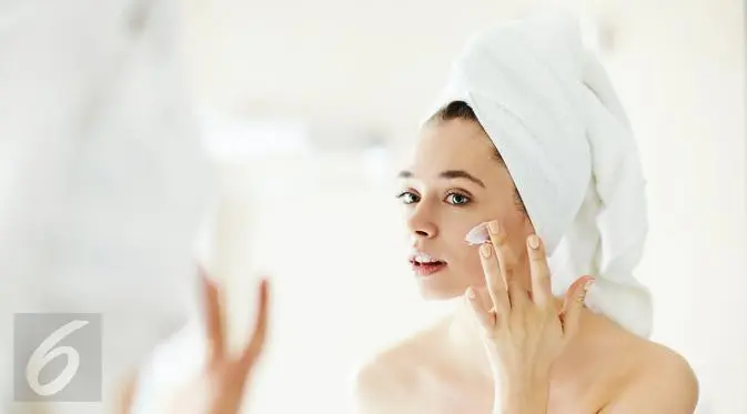 Agar kondisi kulit wajah tetap sehat optimal, hindari penggunaan produk-produk berikut ini. 