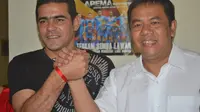 Cristian Gonzales bersama Ketua DPD Gerindra Kabupaten Malang Ahmad Subhan (Liputan6.com/Zainul Arifin)