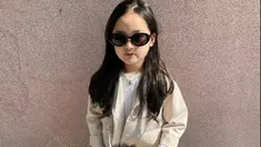 Kwon Yuli, si bocah stiker chat yang kini menjadi selebgram ternama. Fotonya yang menggemaskan selalu curi perhatian. Seperti saat Kwon Yuli memakai kacamata yang membuatnya kian terlihat lucu. (Liputan6.com/IG/@kwonyul_i1004)