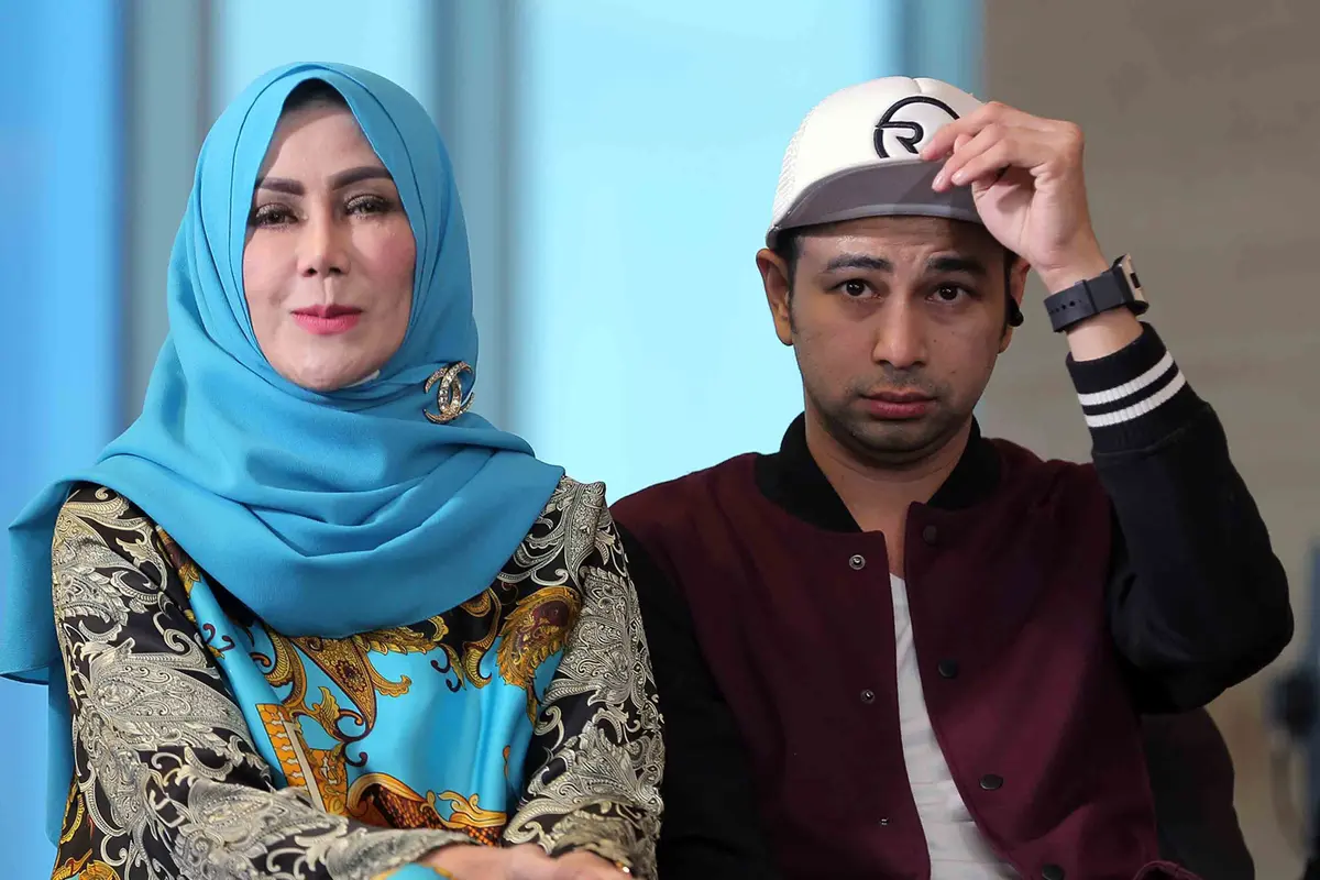 [Bintang] Amy Qanita dan Raffi Ahmad