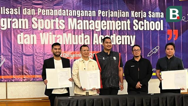 FOTO Direktur Operasional PT Persib Bandung Bermartabat, Iskandar Kunaefi