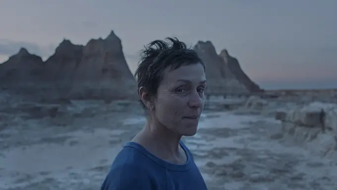 Frances McDormand dalam Nomadland. (Foto: Searchlight Pictures/ IMDb)