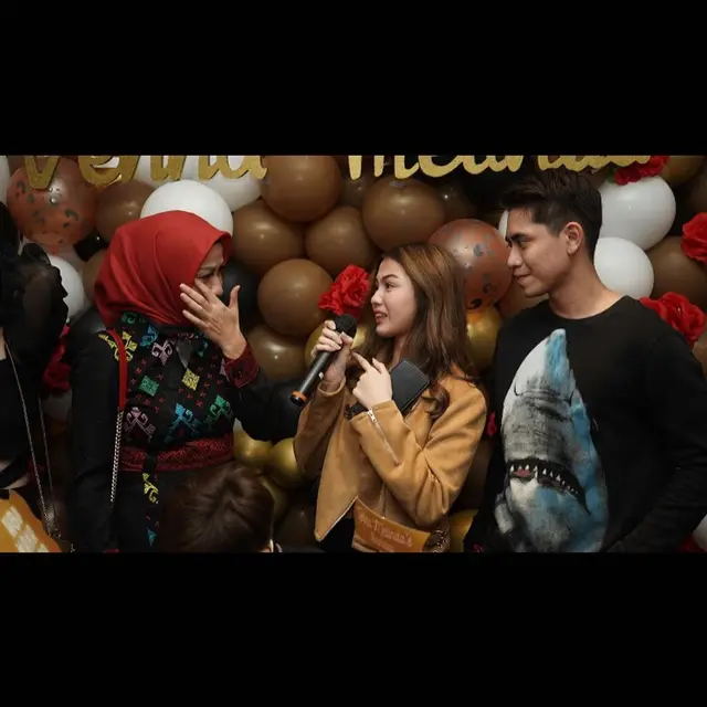 6 Momen Kedekatan Venna Melinda dan Aisyah Aqilah, Bak Ibu Kandung