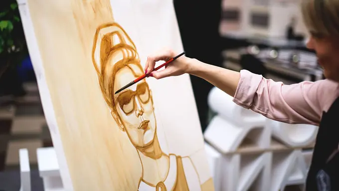 [Bintang] Mengenang Audrey Hepburn Lewat Lukisan 2 Cangkir Kopi