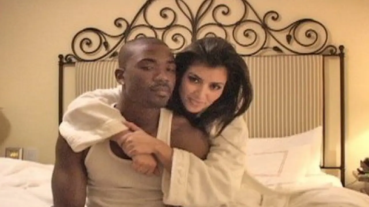 Ini Hadiah Pernikahan dari Mantan Pacar Kim Kardashian