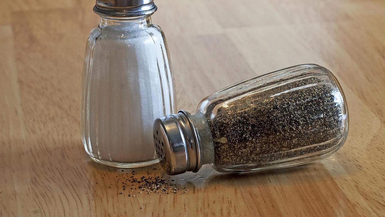 Ilustrasi garam dan lada (Pixabay)