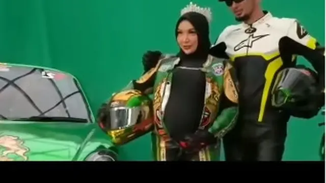 7 Potret Maternity Shoot Roro Fitria dengan Berbagai Tema, Menawan