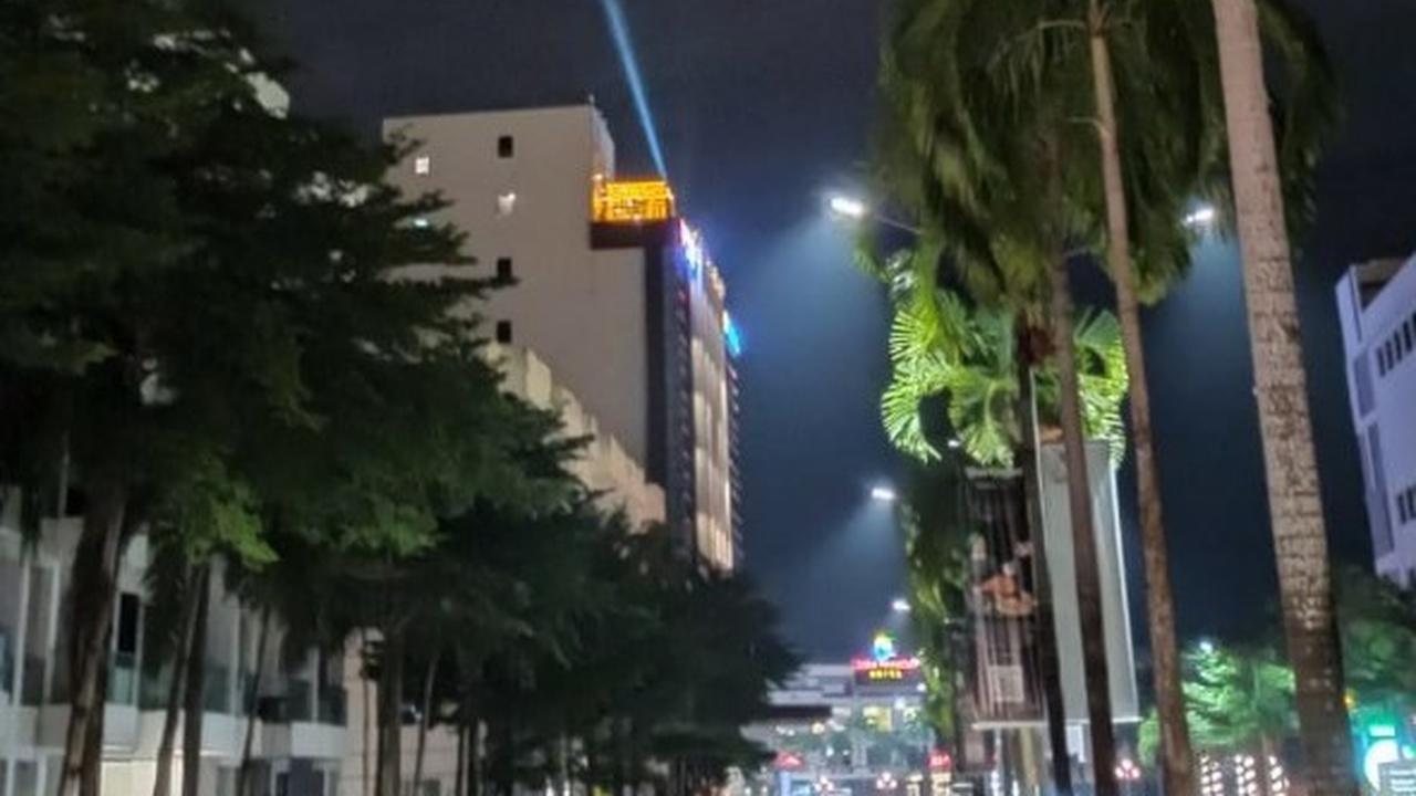 Lampu Sorot di Batam Ganggu Penerbangan.