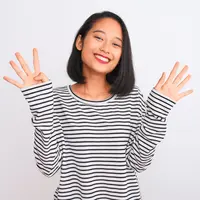 ilustrasi perempuan angka sembilan/Krakenimages.com/Shutterstock