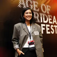 Dian Sastrowardoyo menjadi produser film Guru-Guru Gokil (Kapanlagi.com)