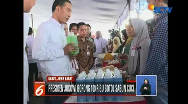 Dalam kunjungannya ke Garut, Jawa Barat, Presiden Jokowi beli sabun cuci 100 ribu botol senilai Rp 2 miliar.