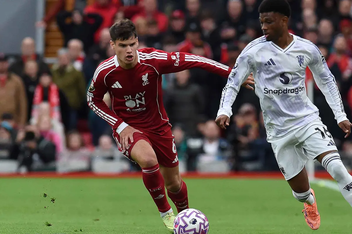 Bertandang ke Markas Liverpool, Manchester United Bikin Publik Anfield Membisu