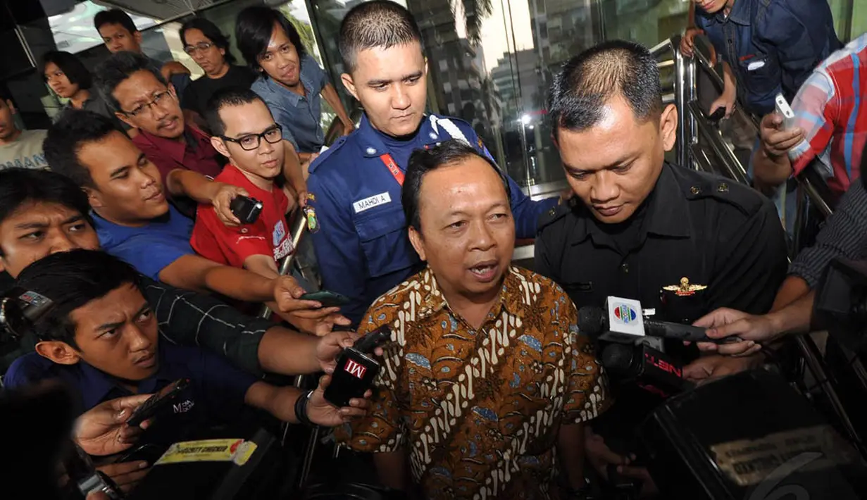 Wayan Koster mengaku diperiksa pertama kali sebagai saksi untuk Rizal Abdullah, Jakarta, Selasa (4/11/2014). (Liputan6.com/Miftahul Hayat)