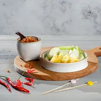 Resep rujak bumbu bangkok./copyright&nbsp;shutterstock.com/g/Iis_sulastri_Ss