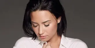 Demi Lovato merasa lega akan kembali melakukan rehabilitasi. Ia lega karena tak harus pulang ke rumah. (instagram/ddlovato)