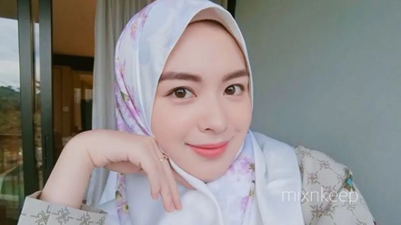[Bintang] Lagi di Indonesia, Ini 5 Tempat yang Didatengin Ayana Jihye Moon
