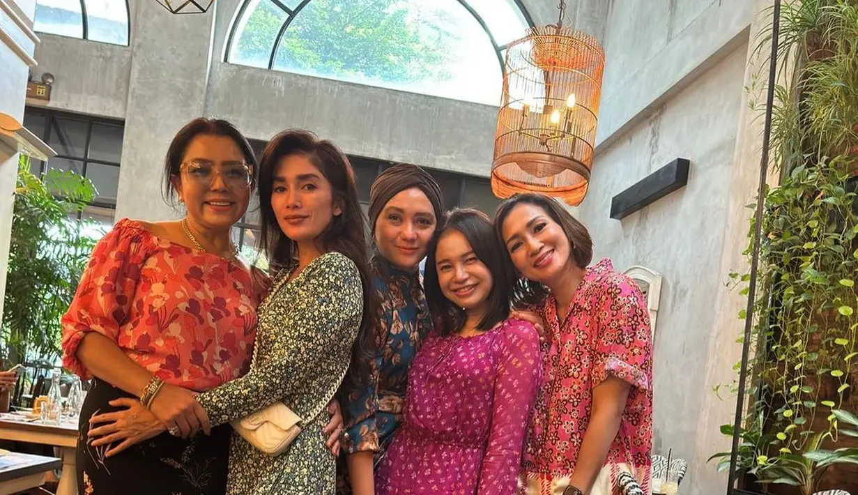 [Instagram/viona__rosalina]