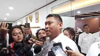Kepala Badan Gizi Nasional (BGN) Sudaryono dalam Rapat Koordinasi Terbatas Menteri Koordinator Bidang Pangan di Ruang Rapat Utama Kemenko Bidang Pangan, Senin (19/10/2026).