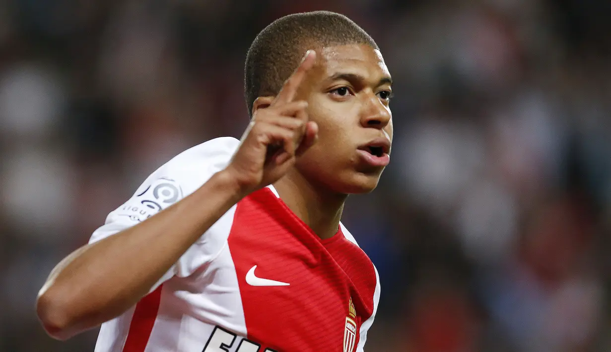 2. Kylian Mbappe (AS Monaco) – Pemain berusia 18 tahun ini telah membuktikan kepada dunia kualitas yang dia punya. Untuk mendapatkanya Barcelona harus bersaing dengan Real Madrid yang juga menginginkannya. (EPA/Sebastien Nogier)