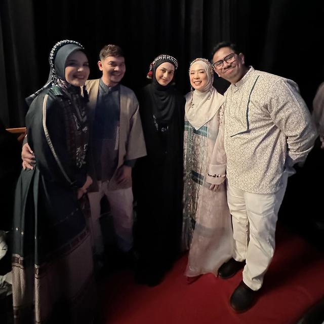 Momen Kocak Fitrop Malah Ngereog di Catwalk. (instagram/fitrop)