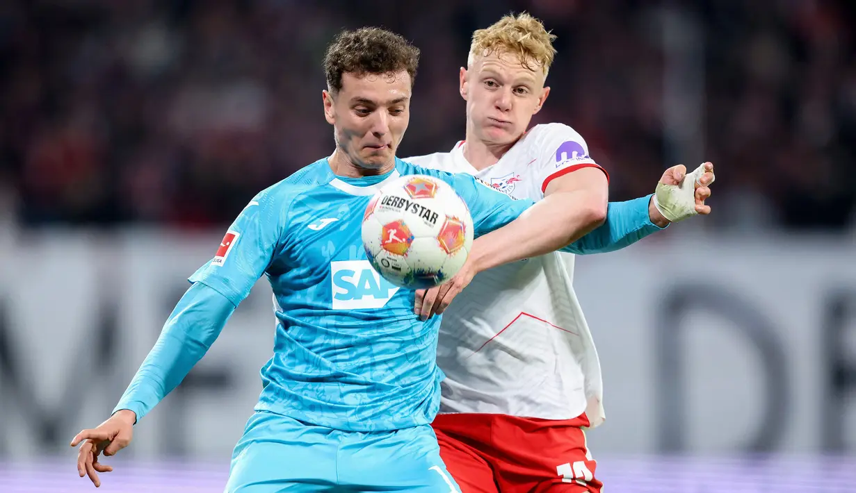 Tak tanggung-tanggung, skuad berjuluk Die Roten Bullen tersebut menang lima gol tanpa balas. (AFP/Ronny Hartmann)