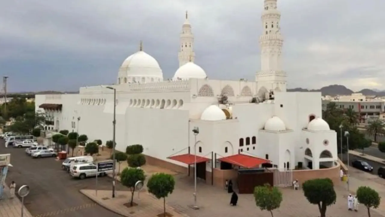 Masjid Qiblatain di Madinah Arab Saudi