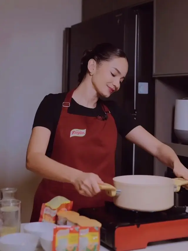 Enzy Storia miliki dapur minimalis (Instagram/enzystoria)