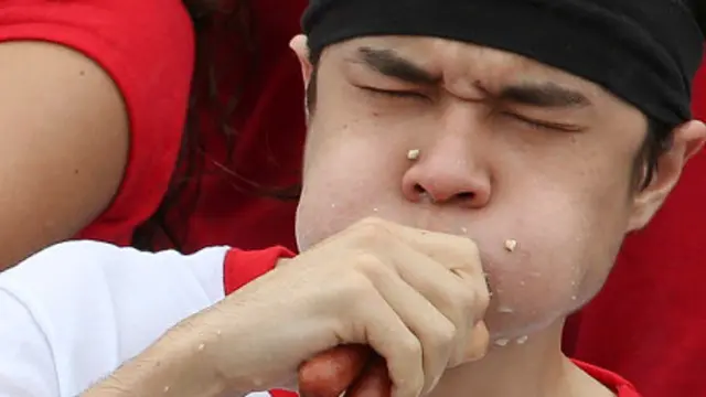 Enam Kontes Makan Paling Gila di Dunia, Berani Coba?