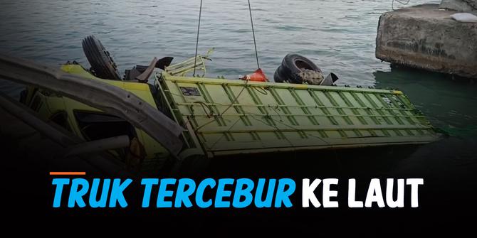 VIDEO: Gas dan Rem Tidak Berfungsi Truk Tercebur ke Laut