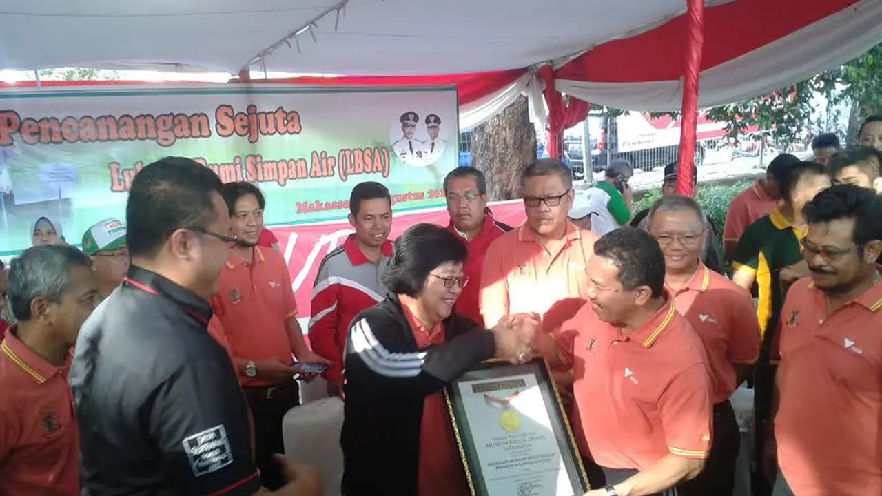 Jurus Menteri Nurbaya Cegah Banjir dan Kekeringan di Makassar