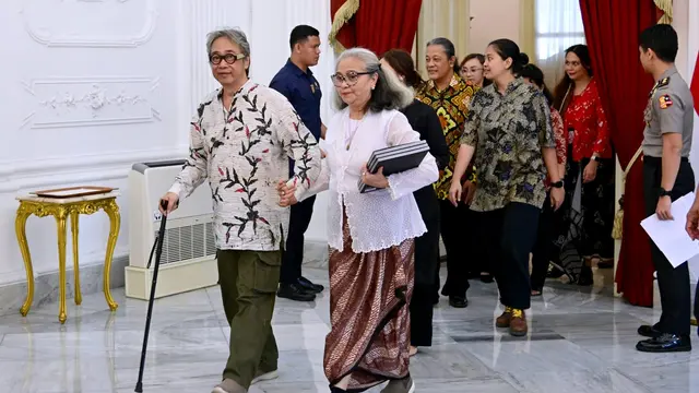 Presiden Joko Widodo atau Jokowi menerima seniman Butet Kartaredjasa di Istana Merdeka, Jakarta pada, Kamis (3/8/2023).