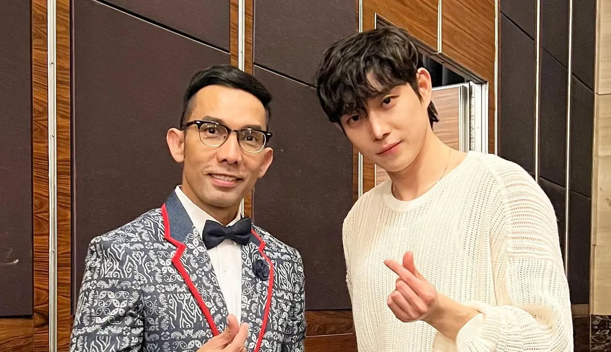 <p>Selanjutnya adalah Kim Young Dae yang melangsungkan fan meeting di Grand Ballroom Hotel Indonesia Kempinski Jakarta, 13 Maret 2023. Indra Herlambang membocorkan sifat asli sang aktor. "Di kehidupan nyata dia sweet dan hangat banget," ungkapnya. (Foto: Instagram/ indraherlambang)</p>