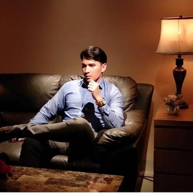 6 Potret Ridho Ilahi, Artis FTV yang Jadi Pacar Baru Dinar Candy