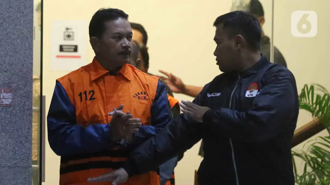 Bersama Dua Lainnya, Wali Kota Madiun Maidi Ditetapkan Tersangka dan Langsung Ditahan KPK