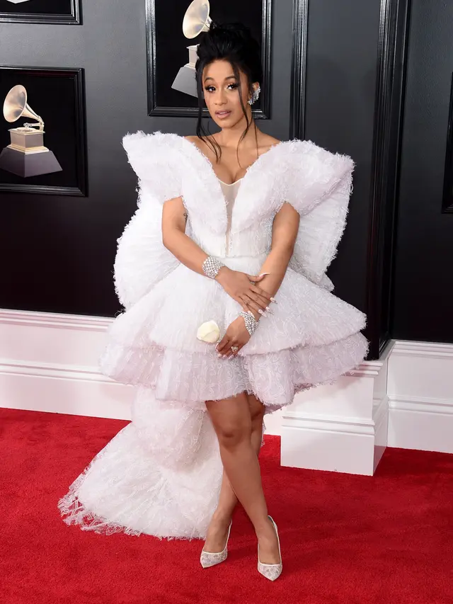 [Bintang] Cardi B