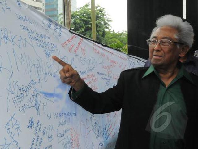Adnan Buyung Nasution Dari Demo Soeharto Hingga Antikomunis News Liputan6 Com