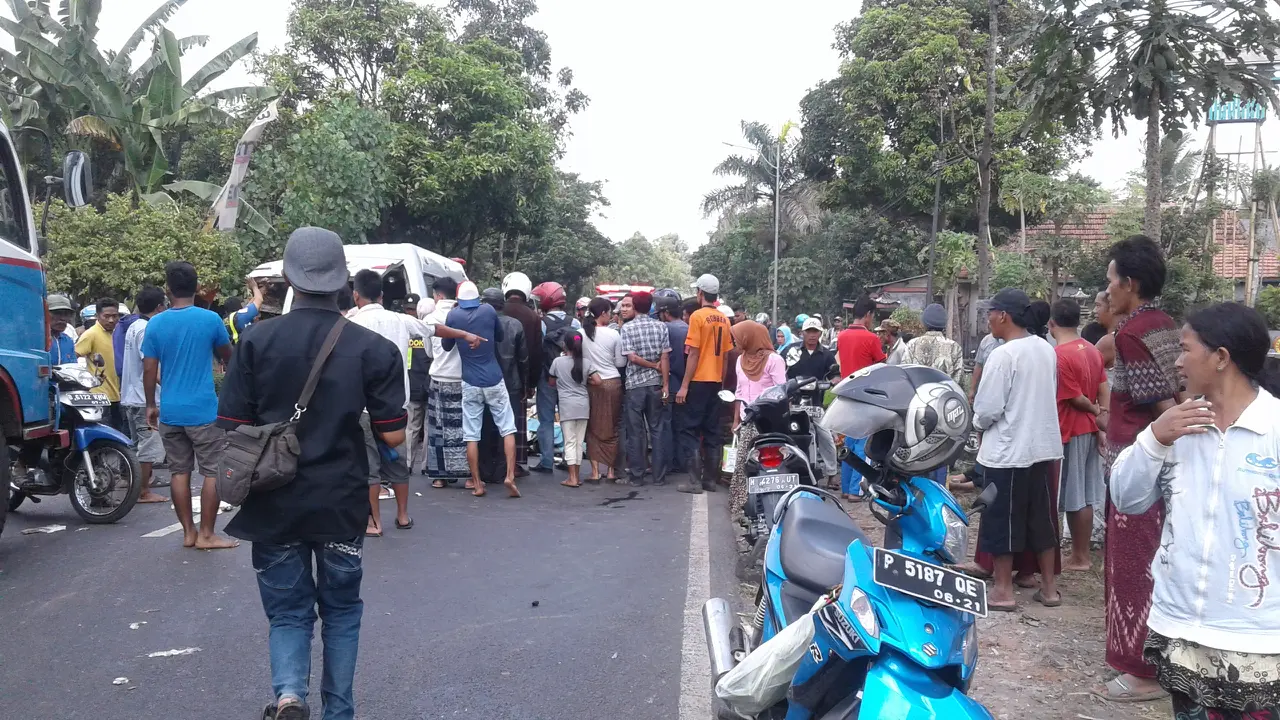 Pemudik dan Pedagang Ikan Jadi Korban Tabrak Lari Truk Kuning