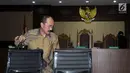 Terdakwa perkara merintangi penyidikan KPK pada kasus korupsi e-KTP, Fredrich Yunadi usai mengikuti sidang lanjutan di Pengadilan Tipikor, Jakarta, Kamis (31/5). JPU KPK menuntut terdakwa dengan hukuman 12 tahun penjara. (Liputan6.com/Helmi Fithriansyah)