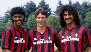 Trio legenda AC Milan: Dari kiri ke kanan: Frank Rijkaard, Marco van Basten, Ruud Gullit (AC Milan). 
