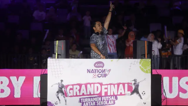 Performa DJ Dipha Barus