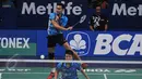Tontowi Ahmad dan Liliyana Natsir melaju ke semifinal Indonesia Open Superseries Premier 2015, Jakarta, Jumat (5/6/2015). Tontowi/ Liliyana menang atas ganda Tiongkok Liu Cheng/ Bao Yixin dengan skor 2-0 (21-15 dan 21-18). (Liputan6.com/Herman Zakharia)