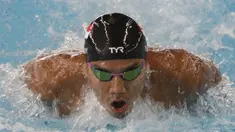 Perenang Indonesia, Triady Fauzi, saat mengikuti Jakarta Open 2019 di Stadion Aquatic, Jakarta, Jumat (27/9). Turnamen ini merupakan Kualifikasi PON XX Papua dan seleksi akhir Tim Renang SEA Games 2019. (Bola.com/Vitalis Yogi Trisna)