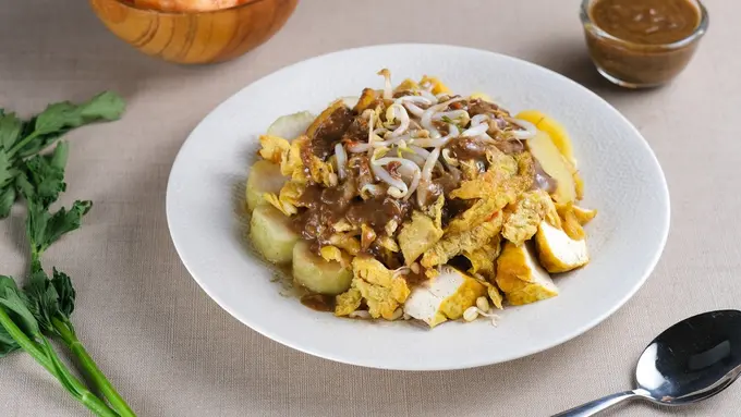 tahu telur bumbu kacang petis