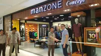 Manzone menyediakan busana pria dari brand lokal berkualitas