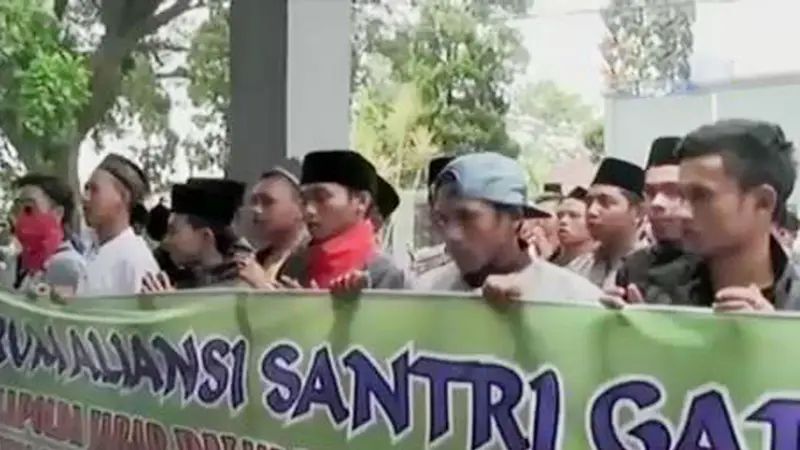 Demo Santri