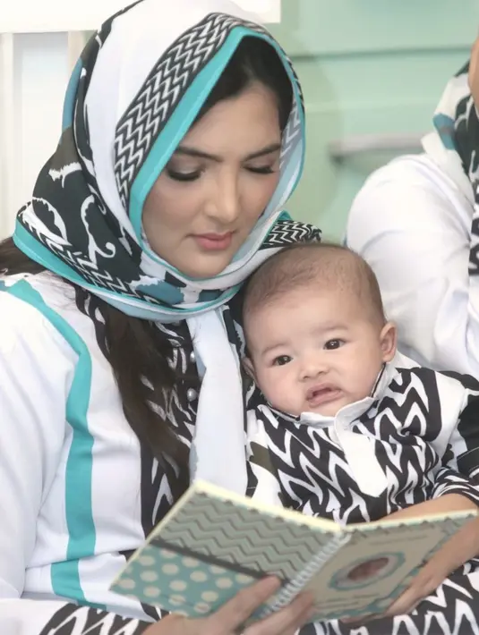 Keinginan Anang untuk menambah momongan ternyata didukung kedua buah hatinya, Aurel dan Azriel. Anang pun mengaku di usianya yang dianggap sudah tua ia mengatakan masih kuat. (Galih W.Satria/Bintang.com)